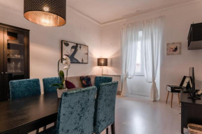 Gallery Art Apartment in San Frediano Florence